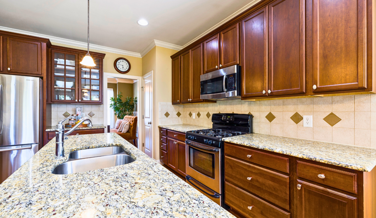 Should You Paint or Replace Your Kitchen Cabinets